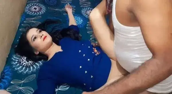 Jab Ruthi Hui Biwi Ko Pati Ne Choda