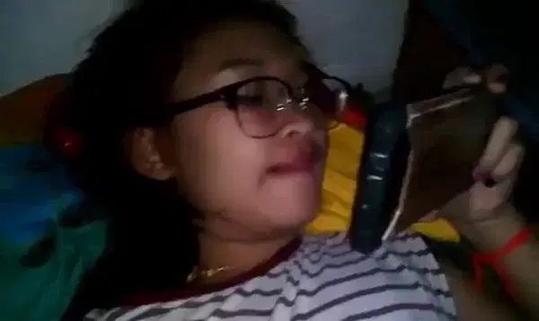 Manipuri Girlfriend Ko Mobile Me Porn Dikha Ke Choda