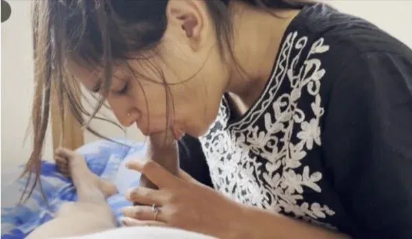 Desi Lund Chusai Hindi Audio Ke Sath blowjob