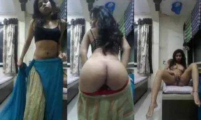 Sexy Girl In Saree Showing And Masturbating