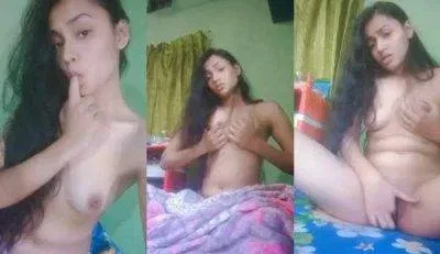Cute Desi Girl Ne Ungli Se Apni Chut Marte Hue Video Banaya